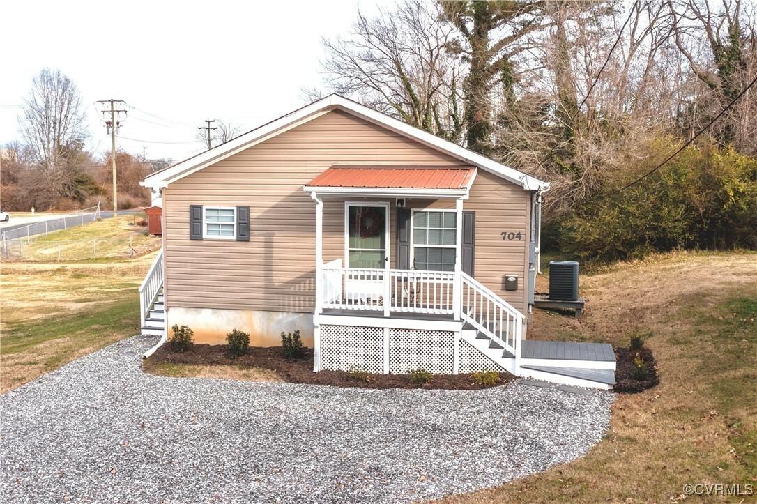 Property Photo:  704 Hill Street  VA 23901 