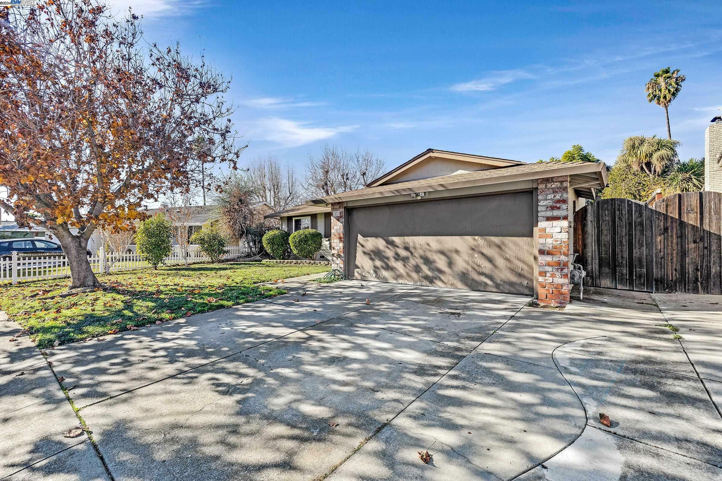 Property Photo:  2873 Langhorn Dr  CA 94555 