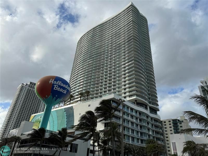 Property Photo:  4111 S Ocean Dr 1102  FL 33019 