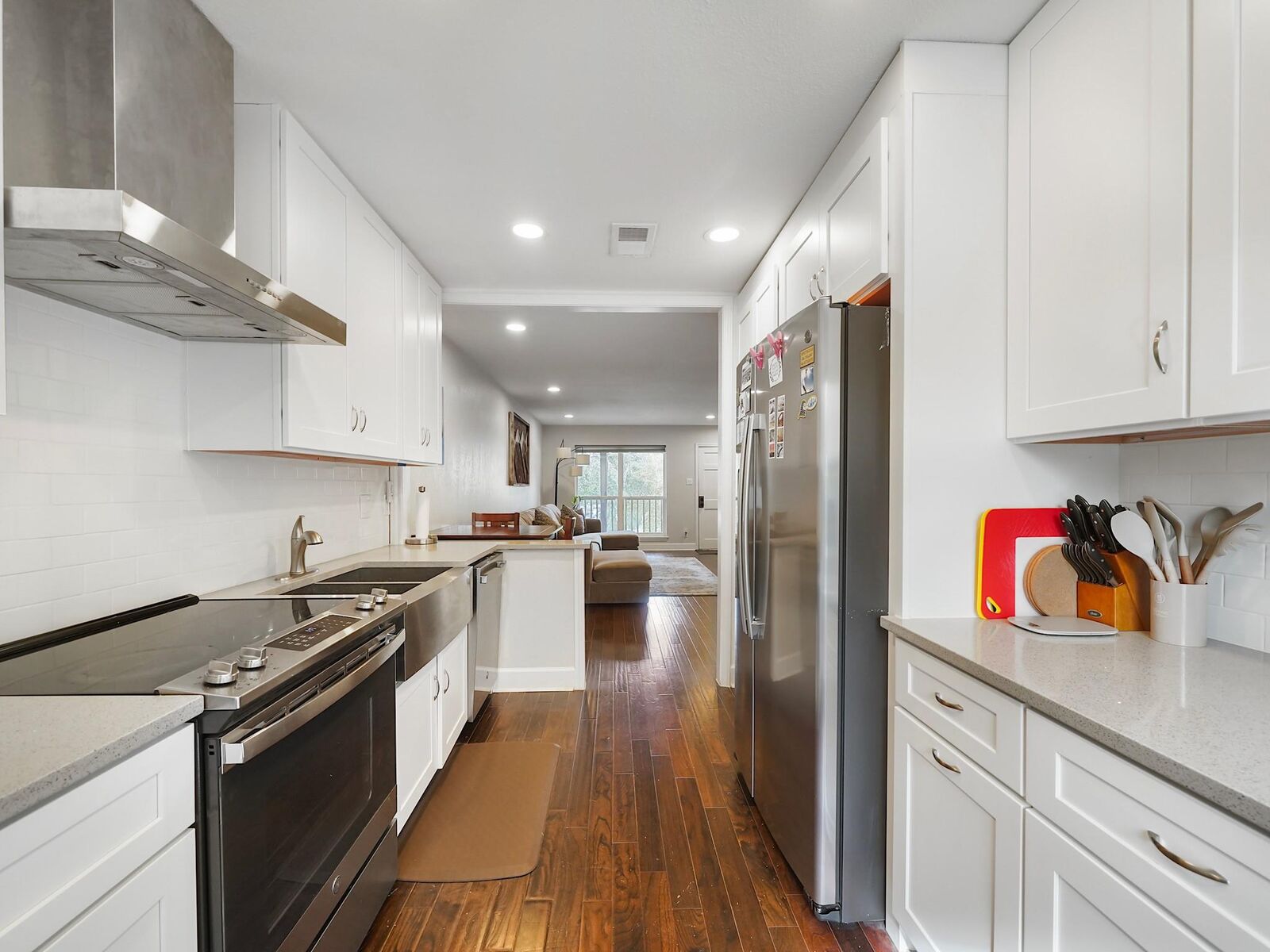 Property Photo: 1505 Woodhead Street 4 TX 77019