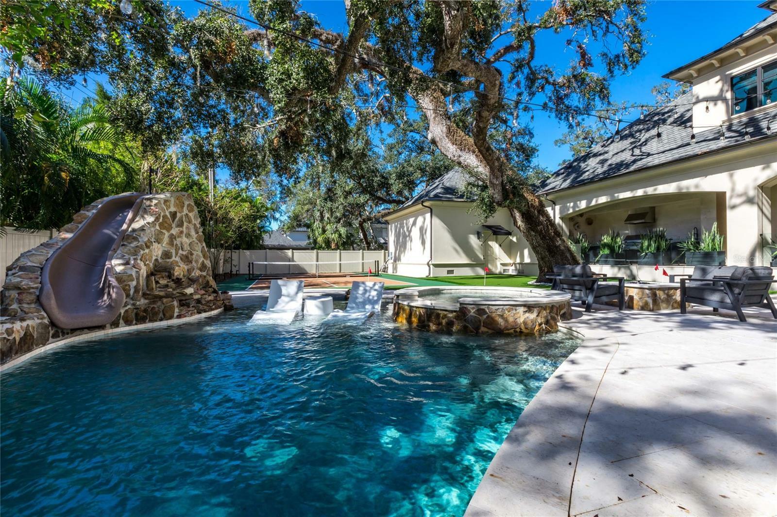 Property Photo: 4518 W Rosemere Road FL 33609