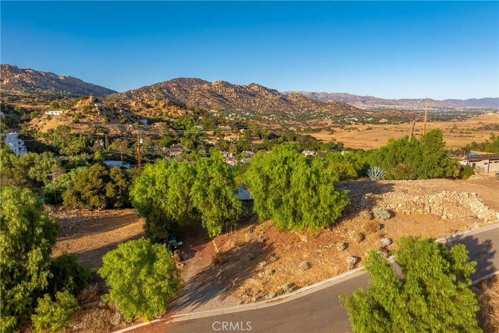 Property Photo:  24463 Deer Lick Drive  CA 91304 