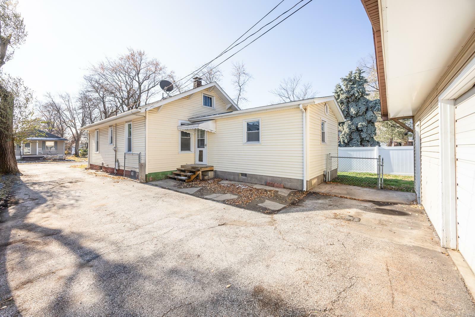 Property Photo: 116 E 2nd Street IL 62084