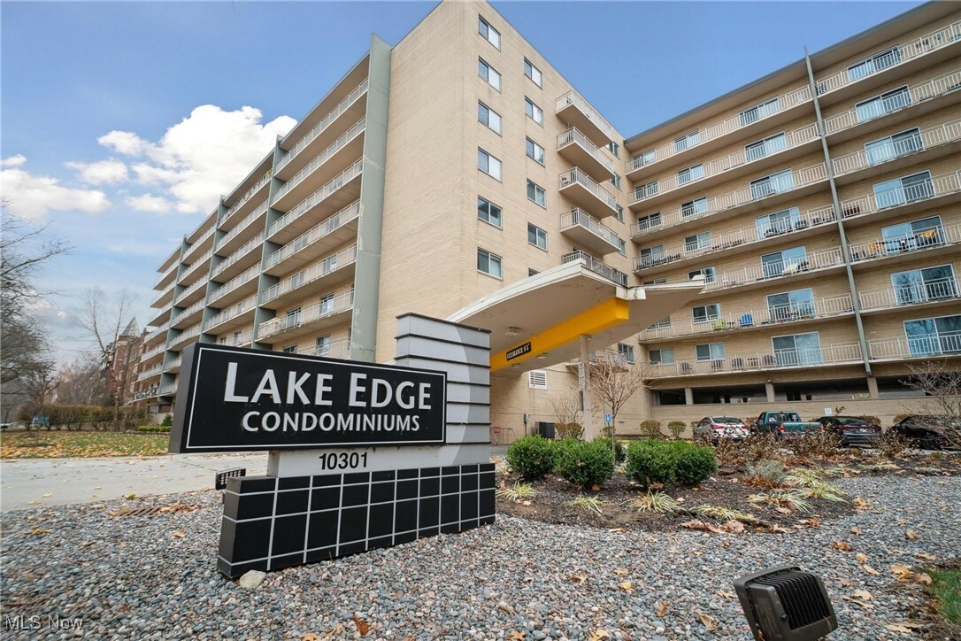 Property Photo:  10301 Lake Avenue 827  OH 44102 