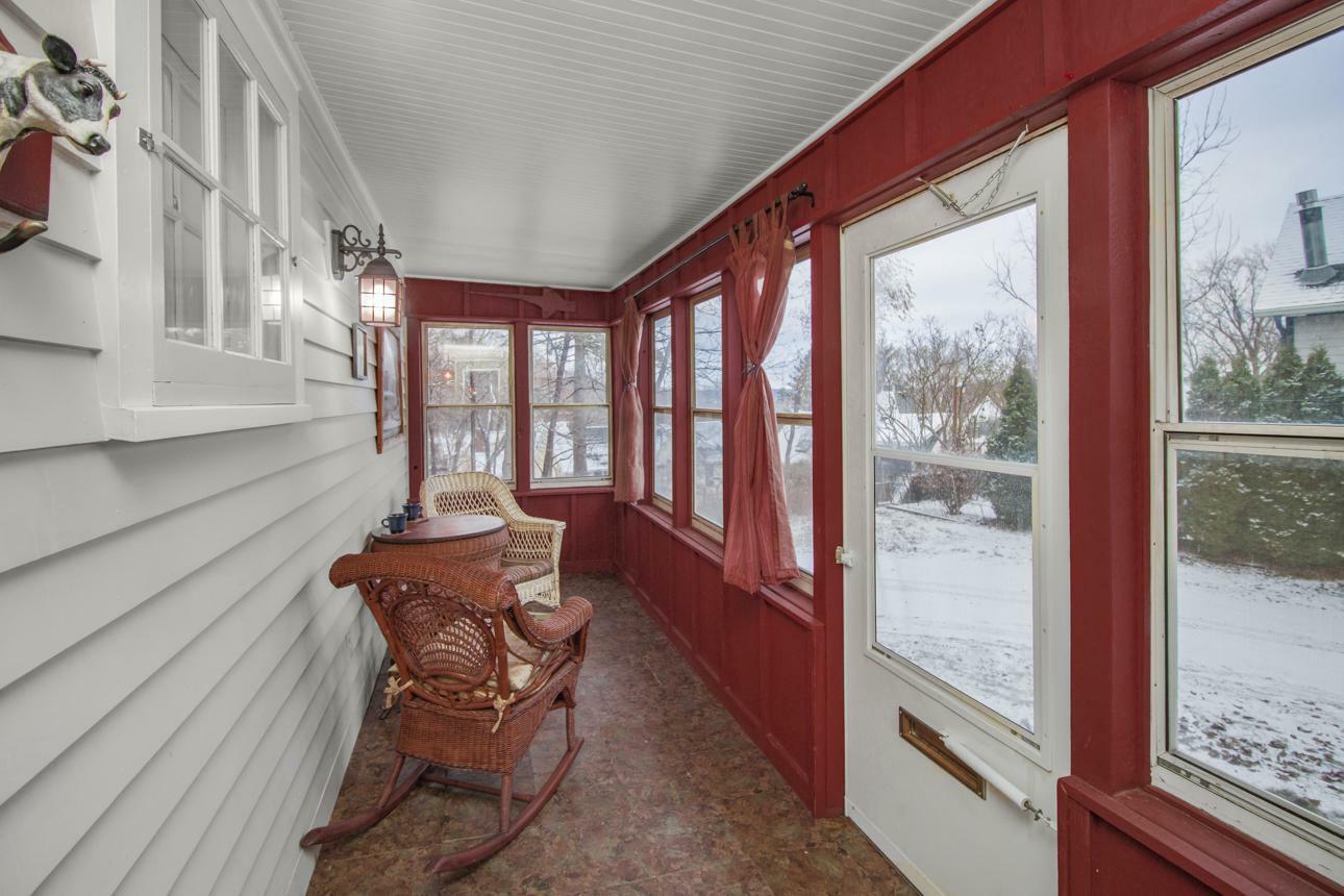 Property Photo:  128 Holcombe Street S  MN 55082 