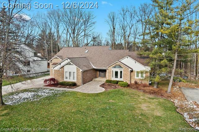 47033 Elmsmere Drive  Northville MI 48167 photo