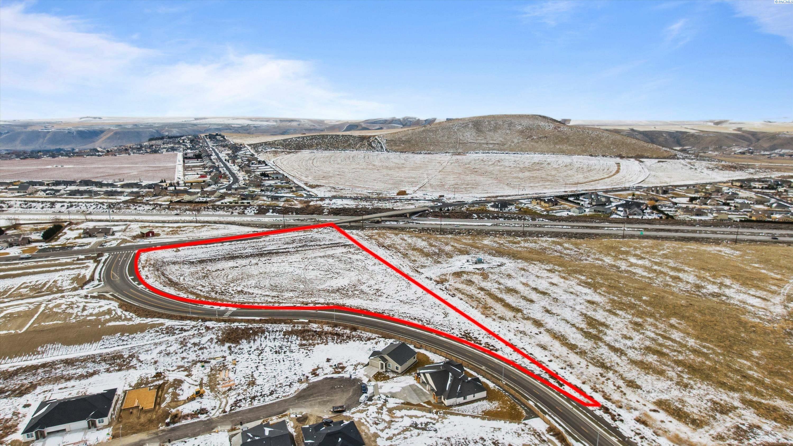 Property Photo: 3051 Southgate Way WA 99352