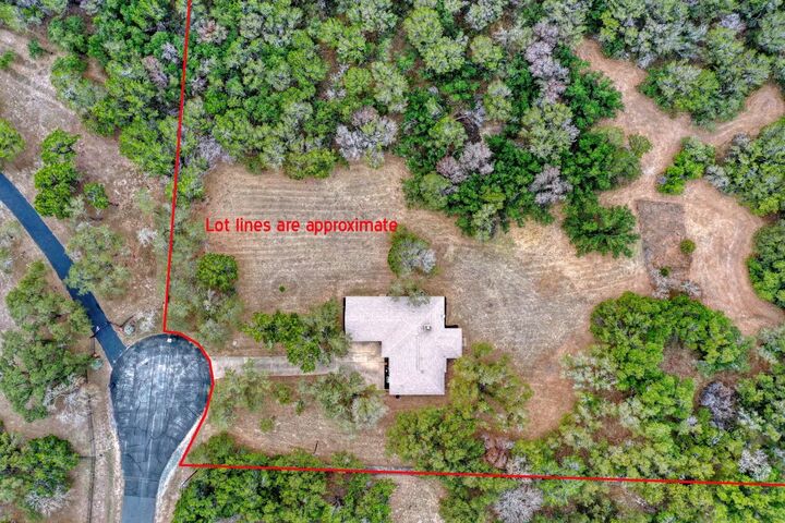 Property Photo: 110 Rockwood Pass TX 78633