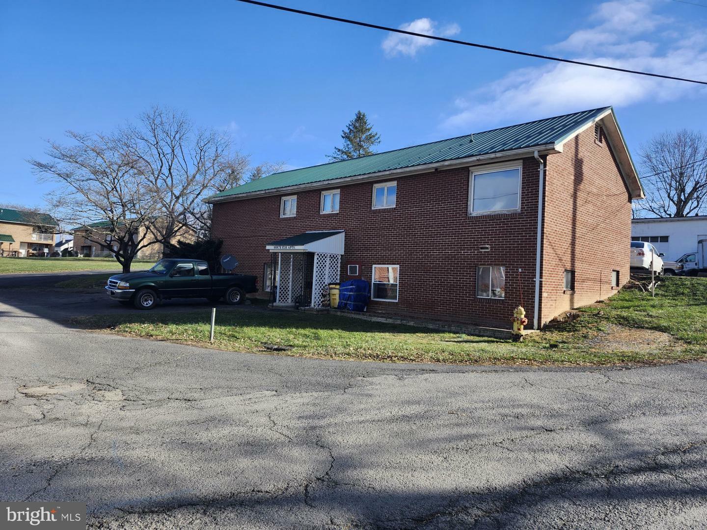 Property Photo:  318 Elk Place  WV 26757 