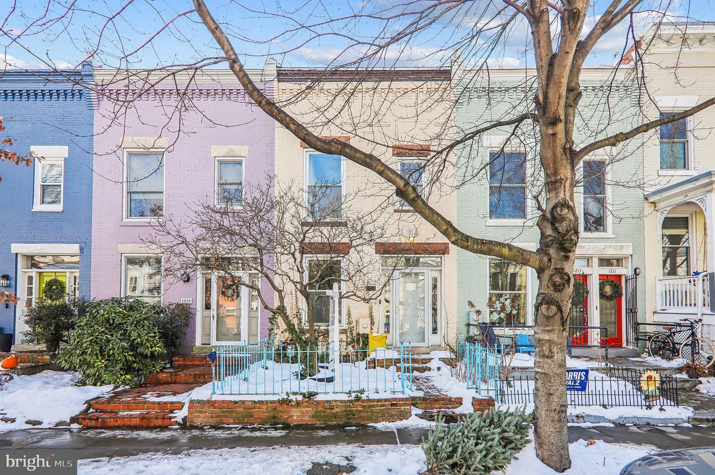 Property Photo:  1213 D Street NE  DC 20002 