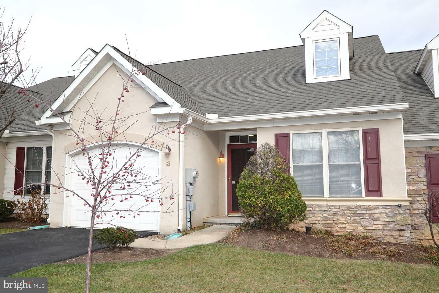 Property Photo:  3 York Court  PA 17602 