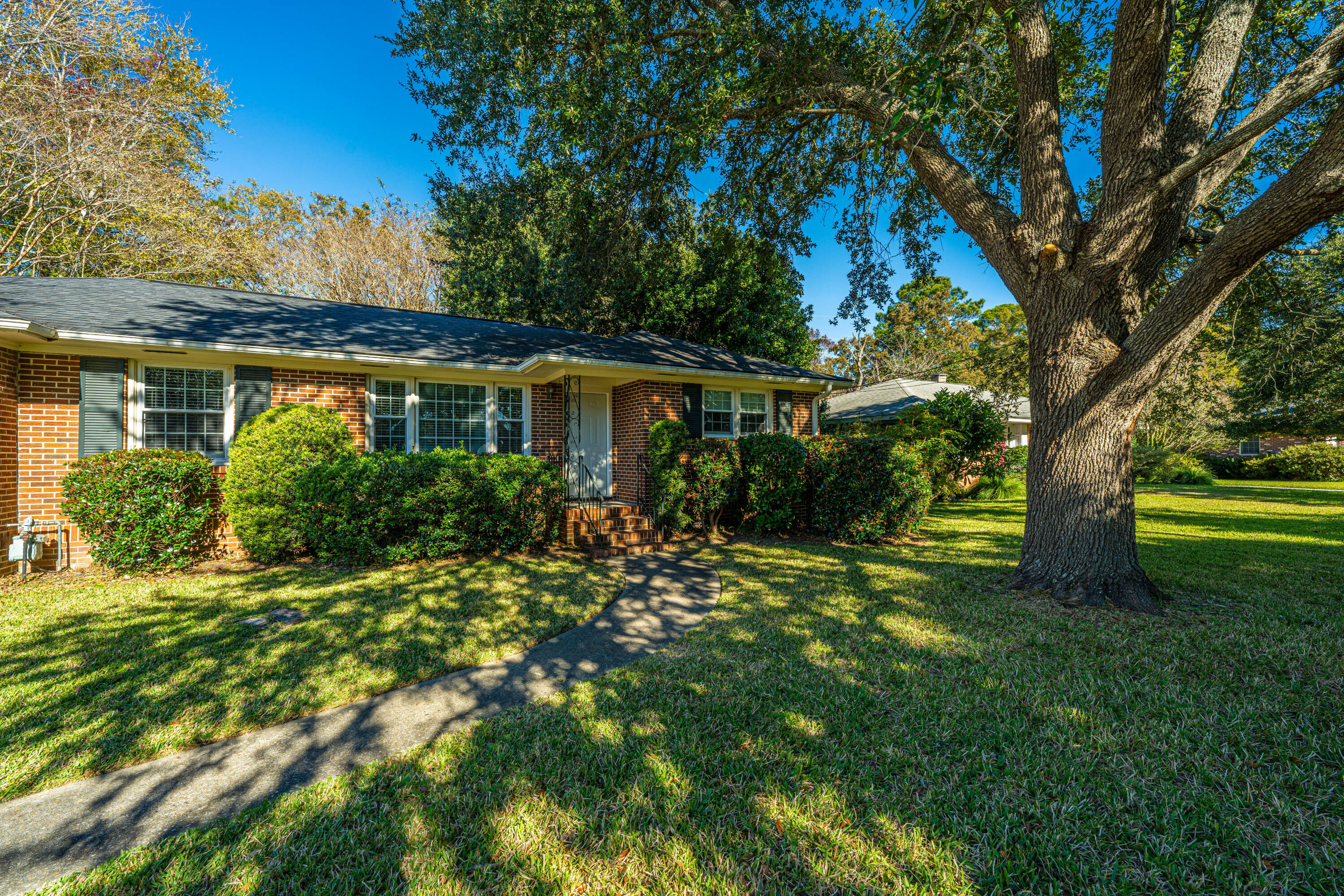 Property Photo:  434 Rotherwood Drive  SC 29407 