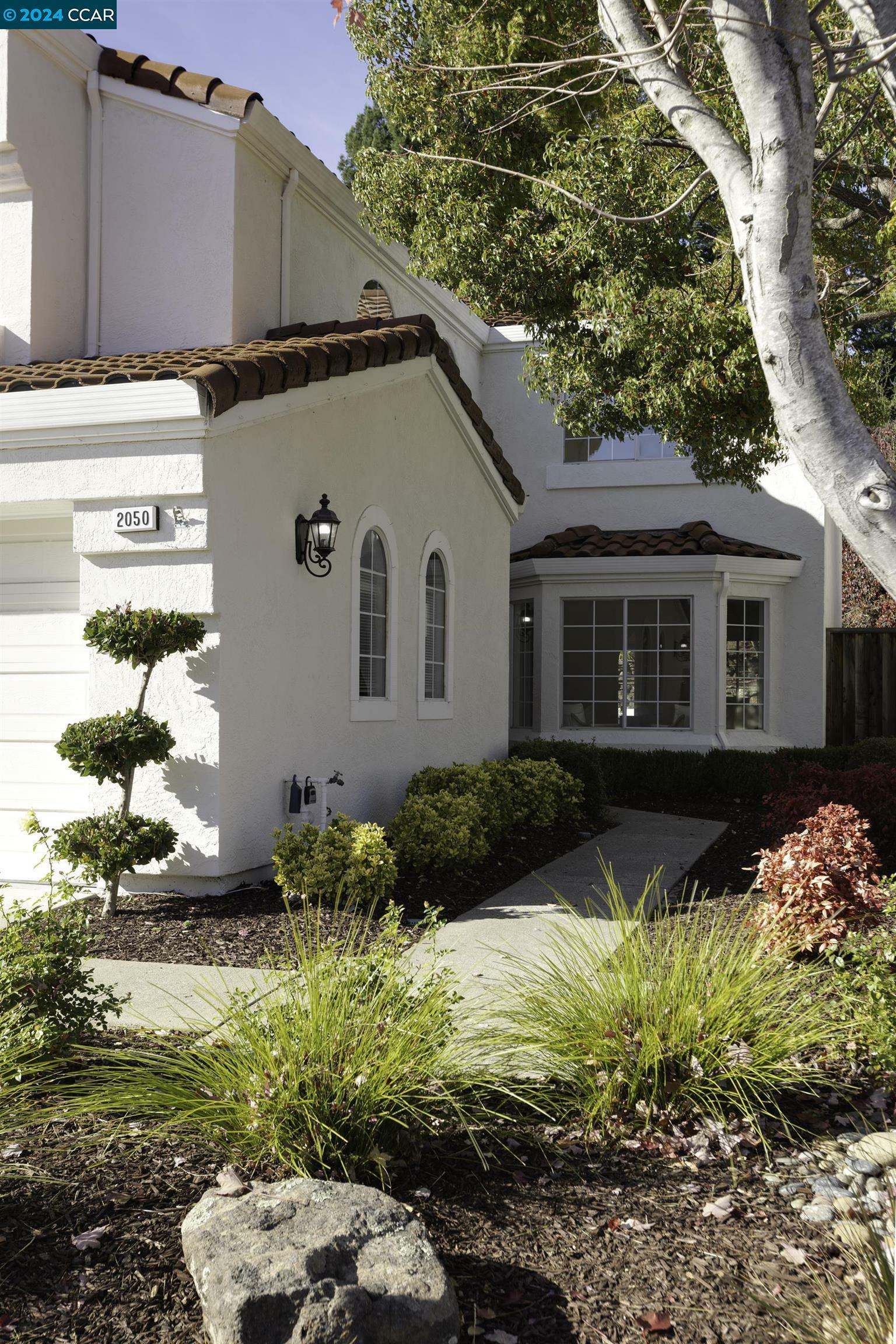 Property Photo:  2050 Goldenrod Ln  CA 94582 