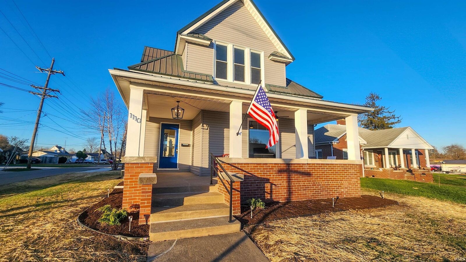 Property Photo: 1110 NE A Street IN 47441