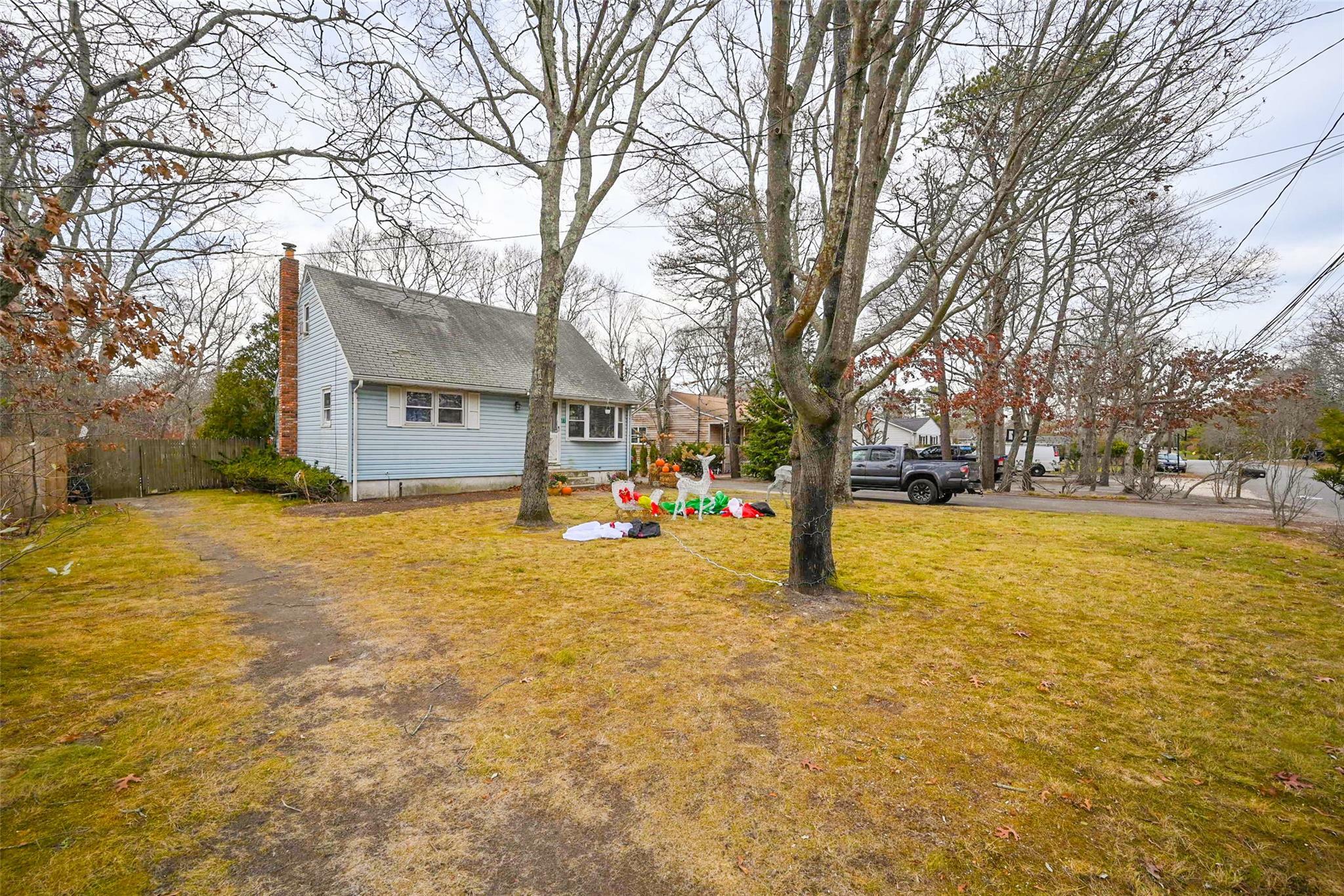 Property Photo:  77 Peters Lane  NY 11978 