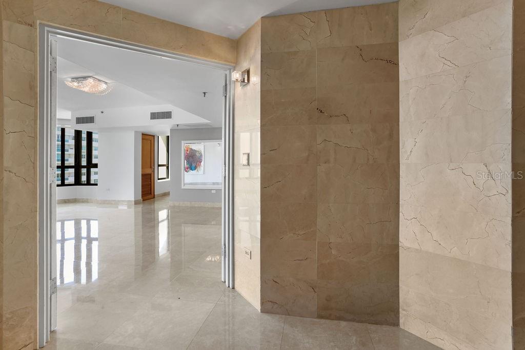 Property Photo:  35 Munoz Rivera Ave, Caribe Plaza 1103  PR 00901 