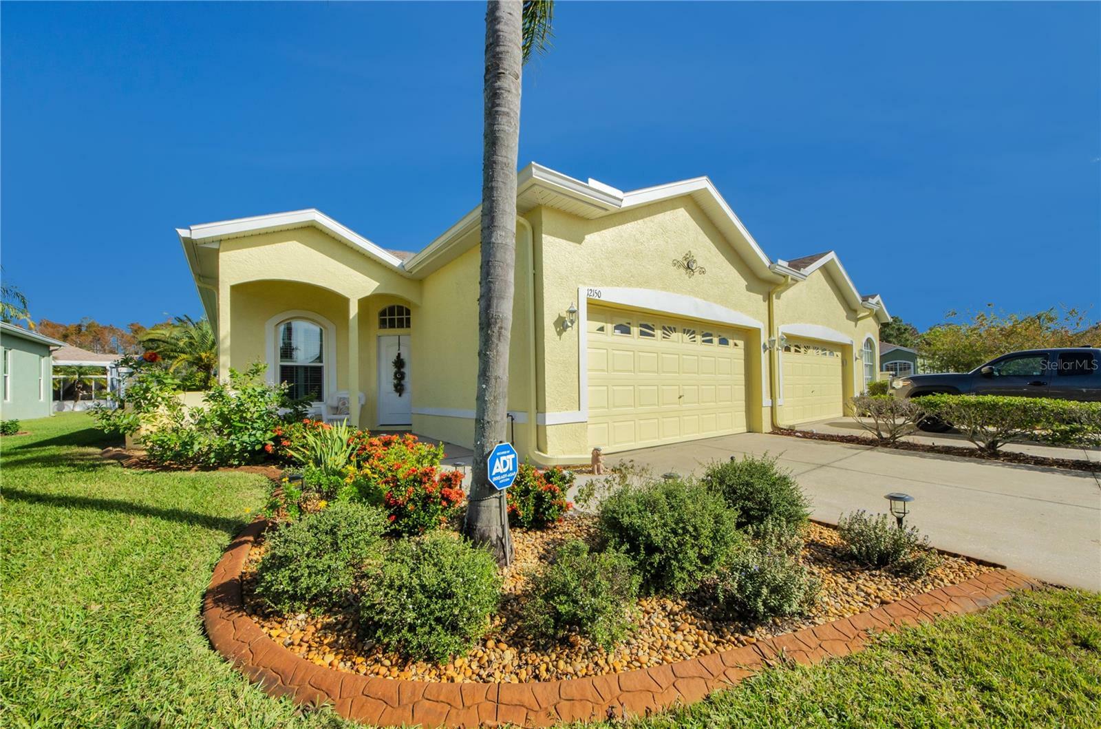 Property Photo:  12150 Putter Green Court  FL 34654 