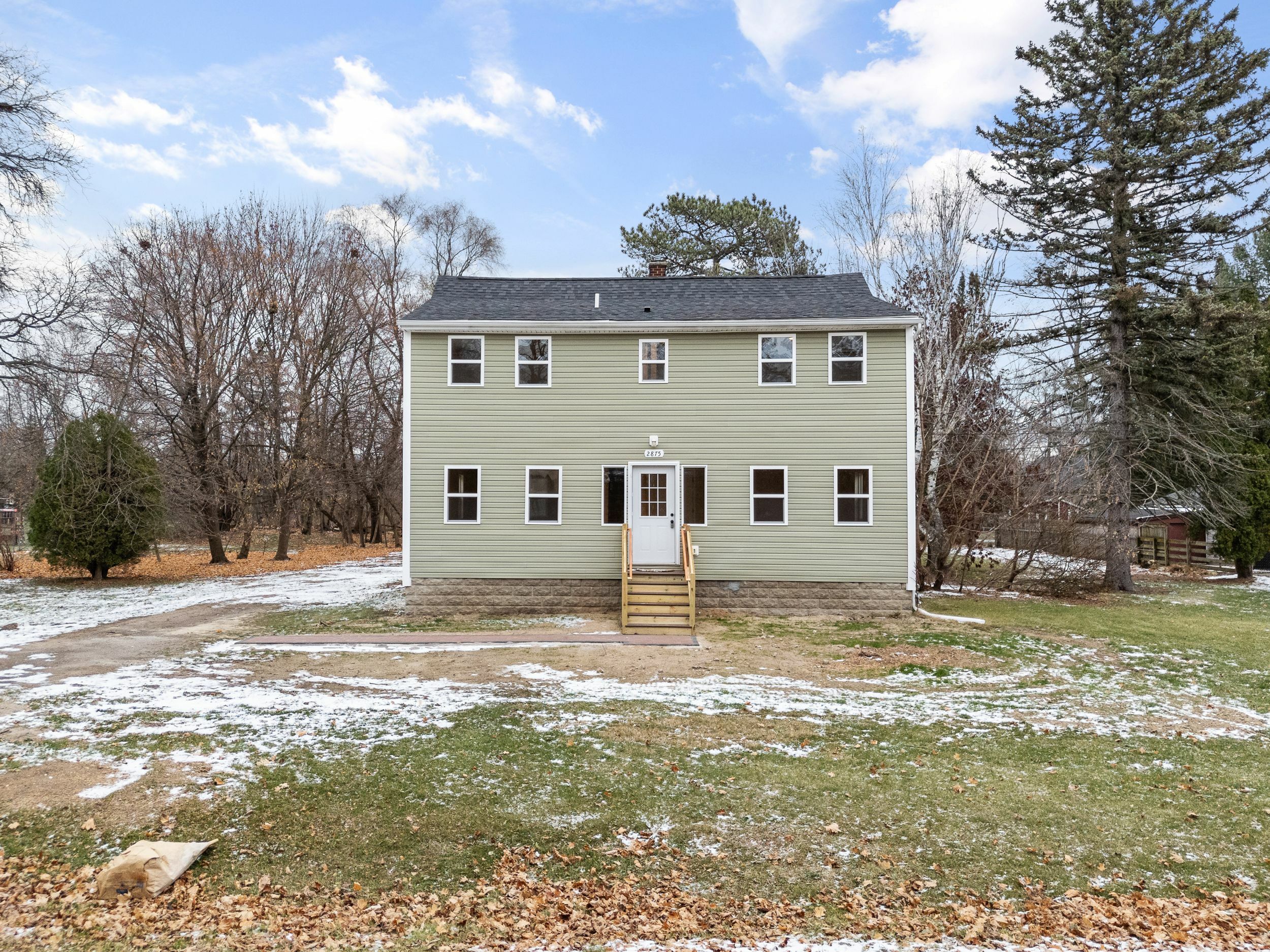 Property Photo:  2875 Gravel Ridge Drive  MI 48307 4649 