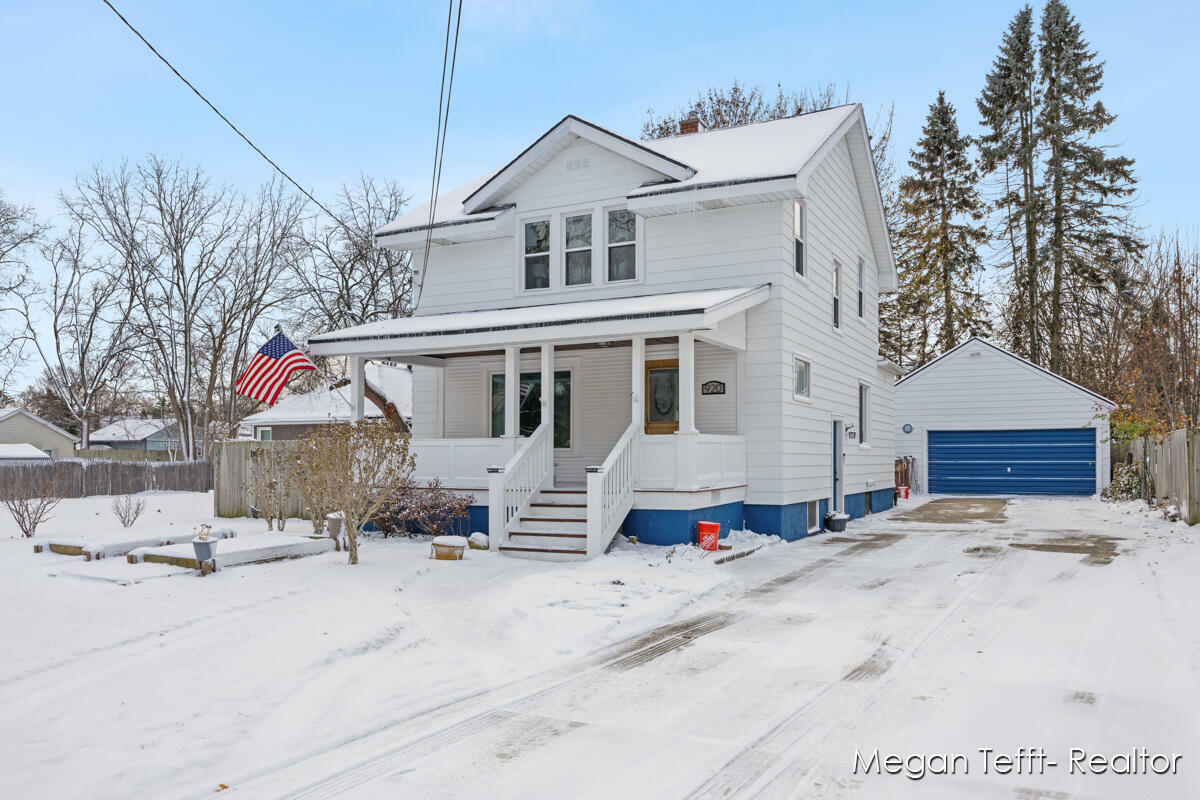 Property Photo:  920 Jones Street NW  MI 49544 