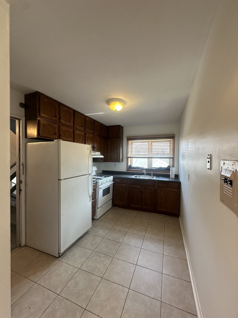 Property Photo:  2621 W Fitch Avenue 1D  IL 60645 