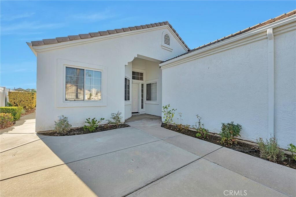 Property Photo:  23935 Corte Cajan  CA 92562 