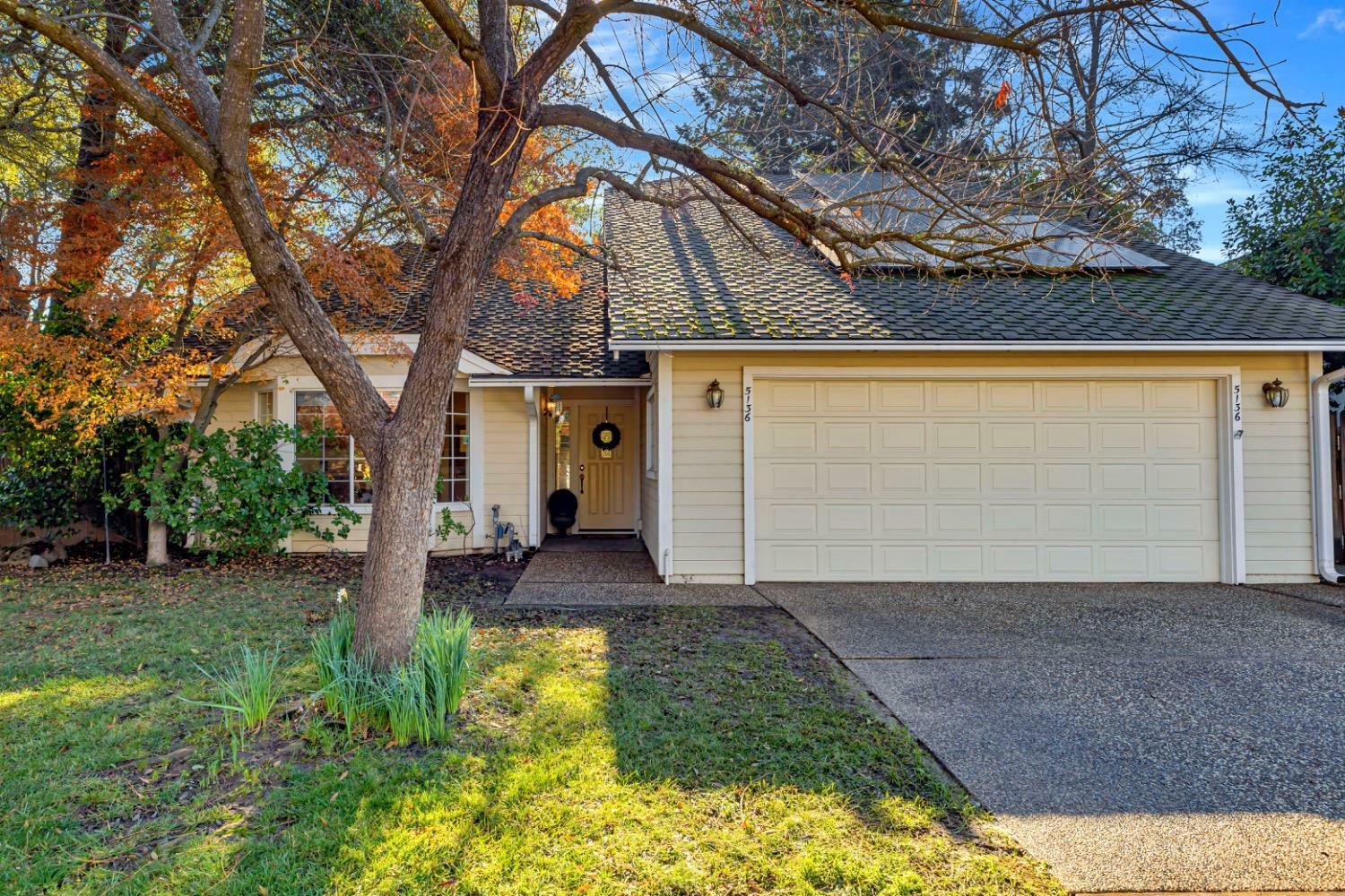 Property Photo:  5136 Walnut Place Lane  CA 95608 