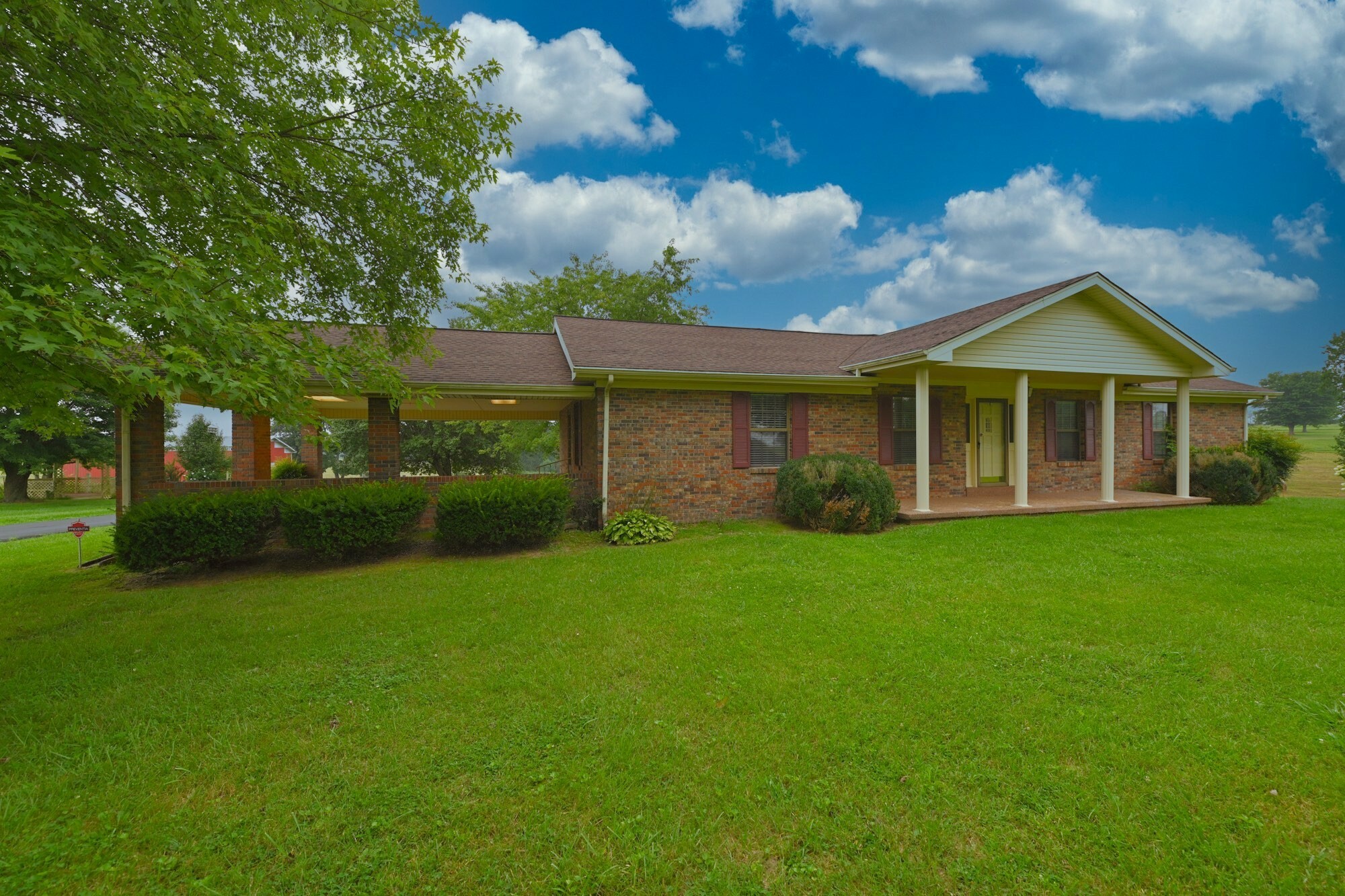 Property Photo:  5245 Galen Rd  TN 37083 