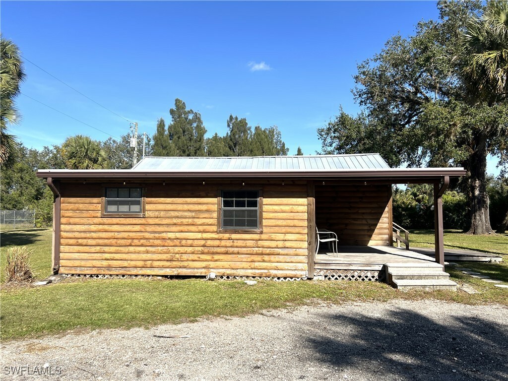 Property Photo:  13930 Orange River Boulevard  FL 33905 