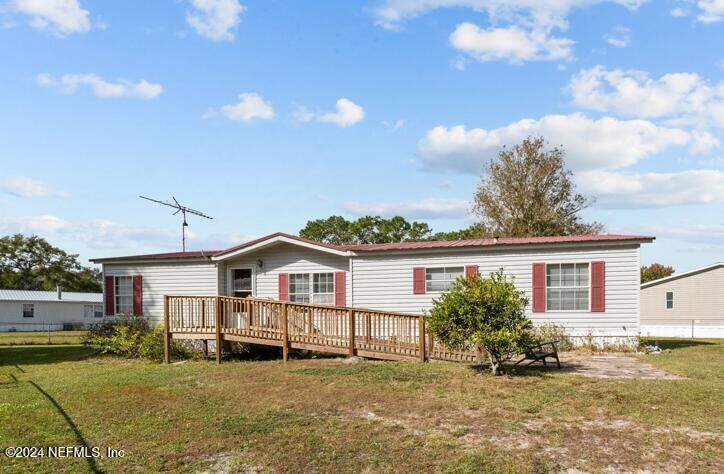 Property Photo: 211 Horse Landing Road FL 32189