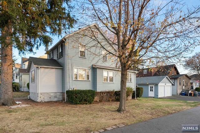 Property Photo:  105 East Quackenbush Avenue  NJ 07628 