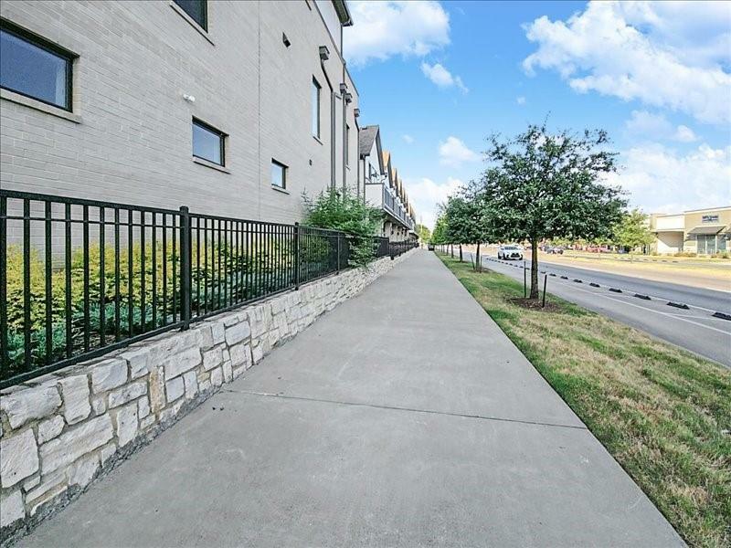 Property Photo:  2286 Rook Drive  TX 75211 