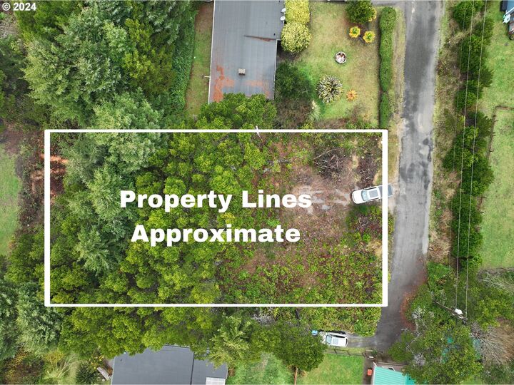4490 SW Eriksen Ave  Waldport OR 97394 photo