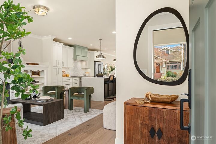 Property Photo: 3820 Burke Avenue N WA 98103