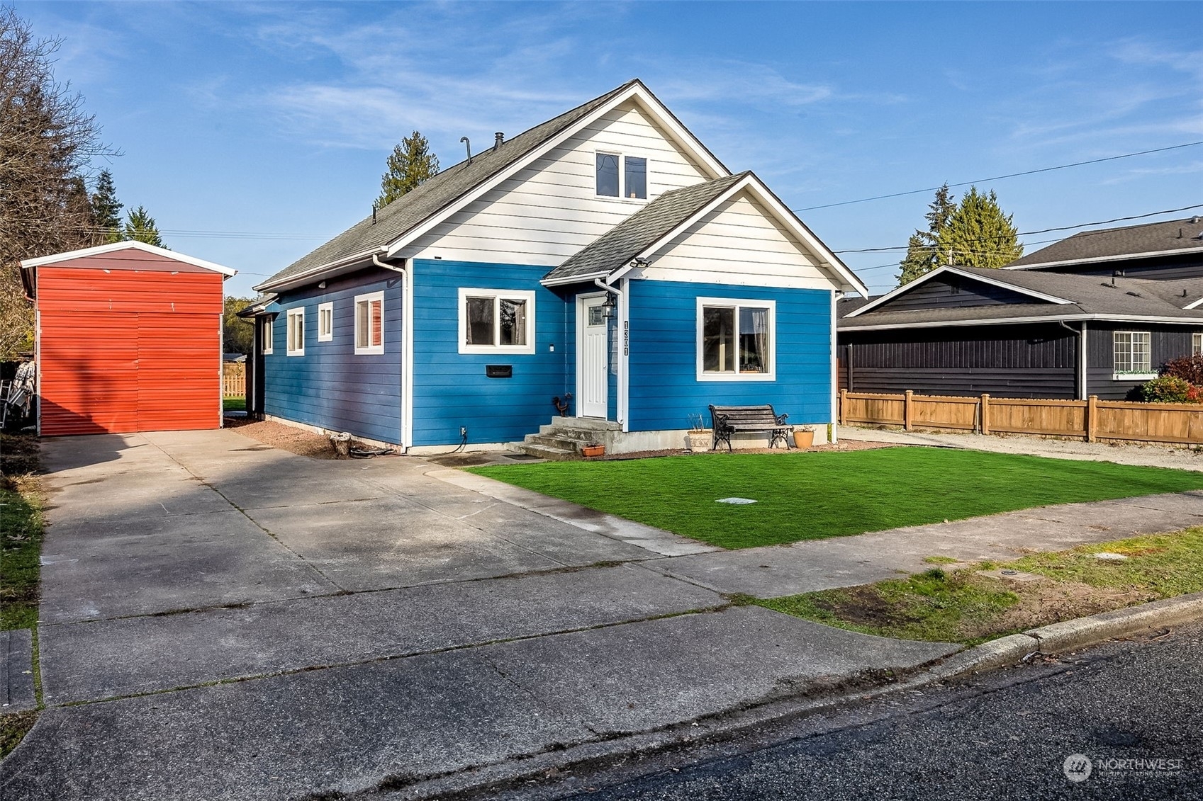 Property Photo:  1301  4th Avenue NW  WA 98371 