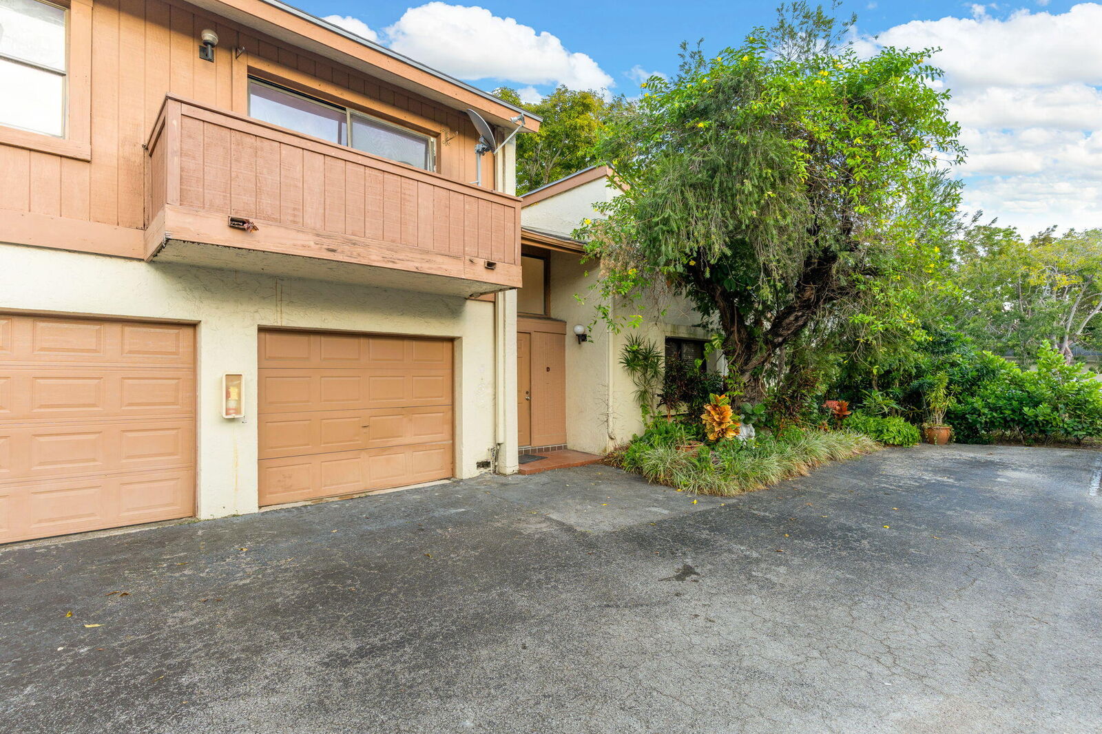 Property Photo: 11443 SW 109th Road 45-D FL 33176