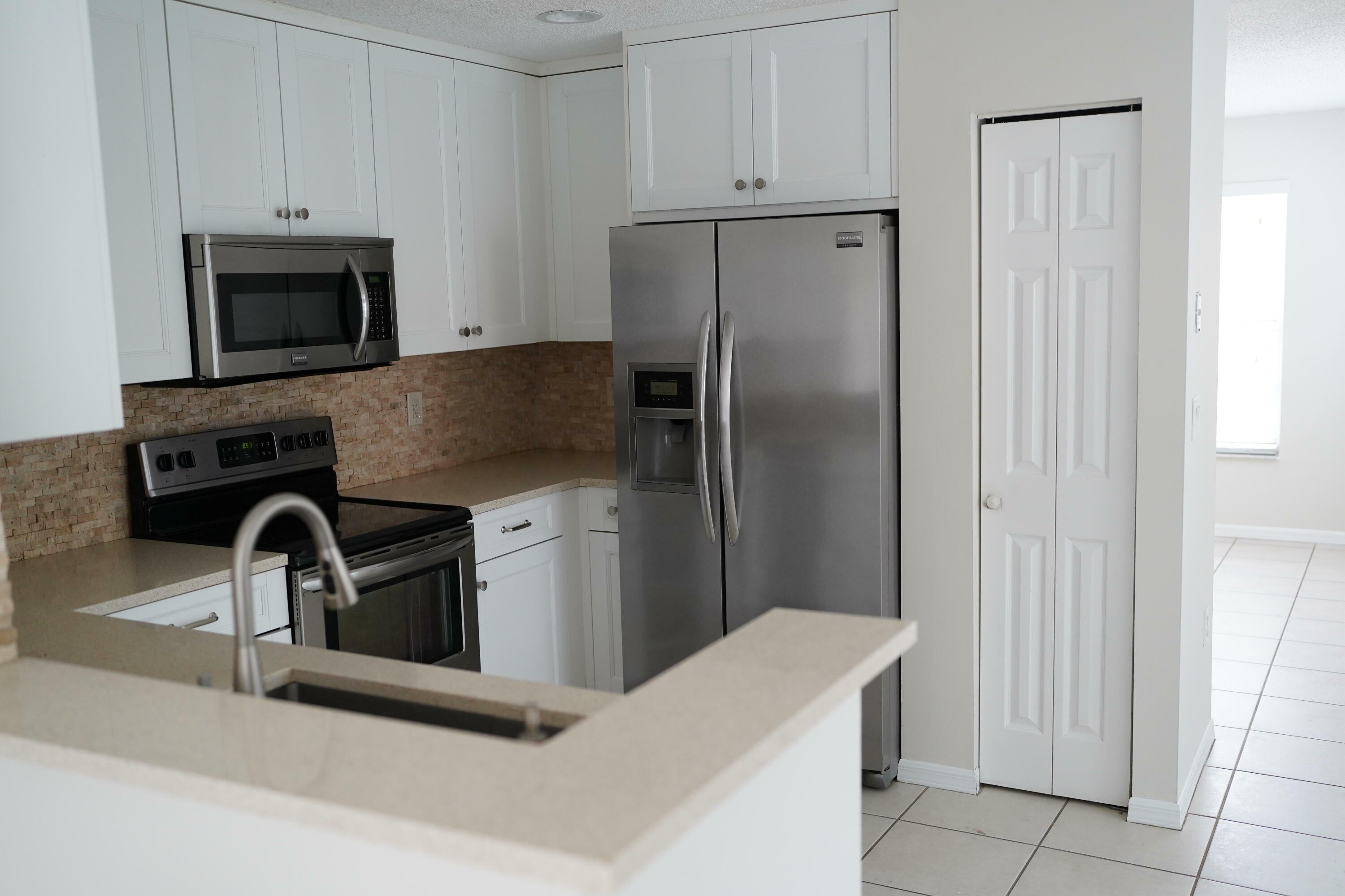 Property Photo:  8539 NW 46th Drive  FL 33067 