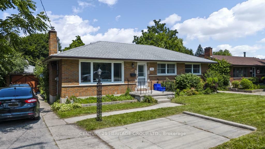 Photo de la propriété: 1204 Huron Street ON N5Y 4K9