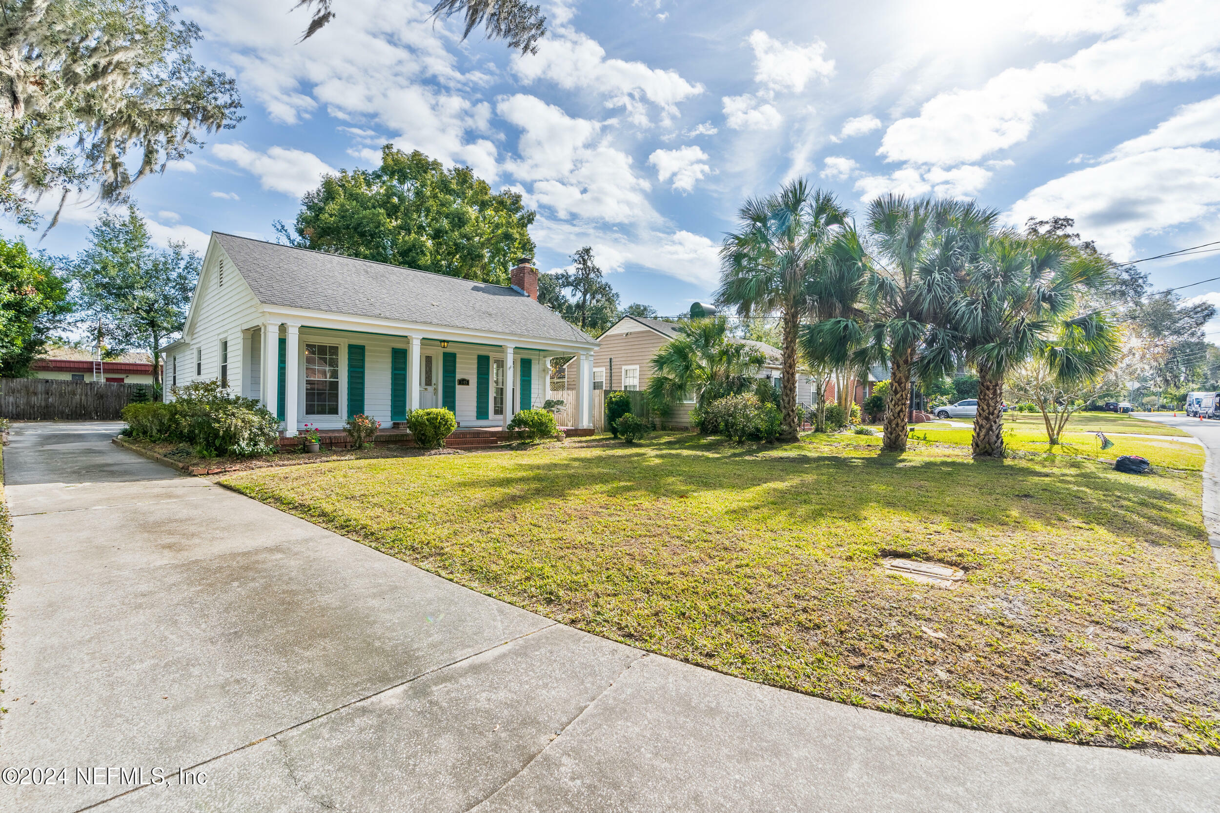 Property Photo:  3915 Gadsden Road  FL 32207 