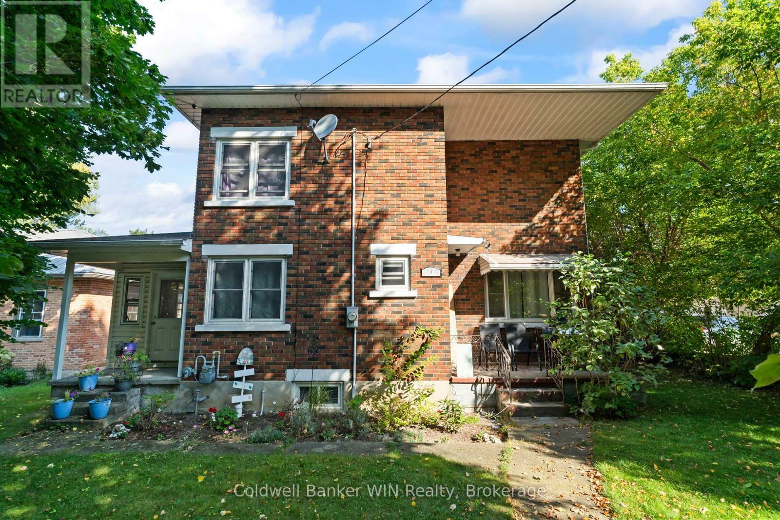 Property Photo:  121 Queen Street West  ON N0G 2L1 