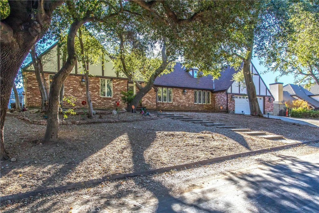 Property Photo:  37095 Oak View Road  CA 92399 