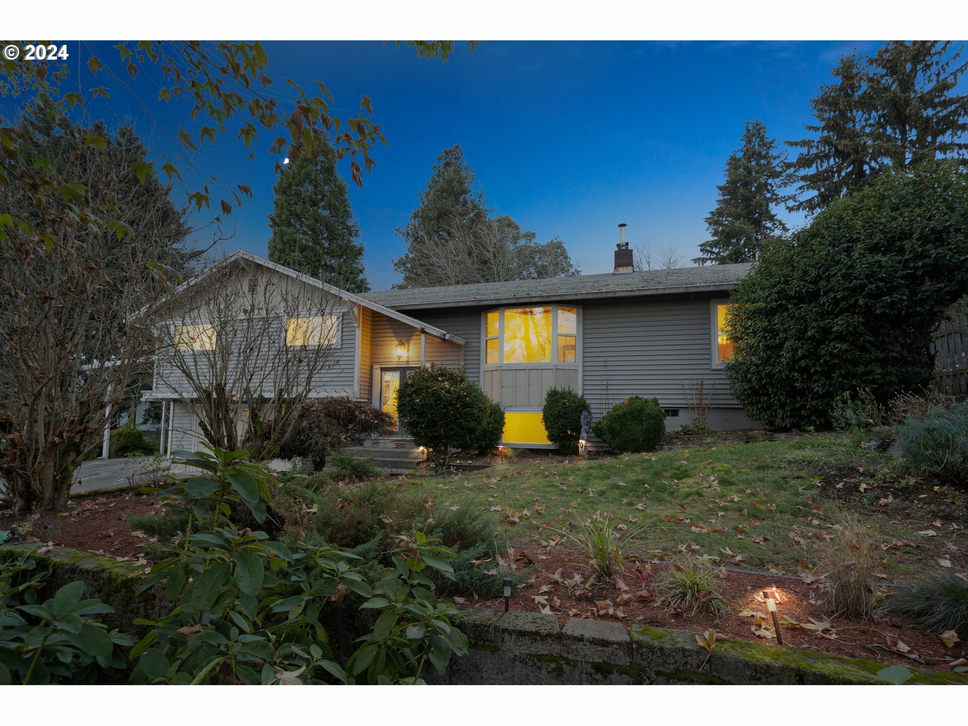 Property Photo:  10906 NE 84th St  WA 98662 