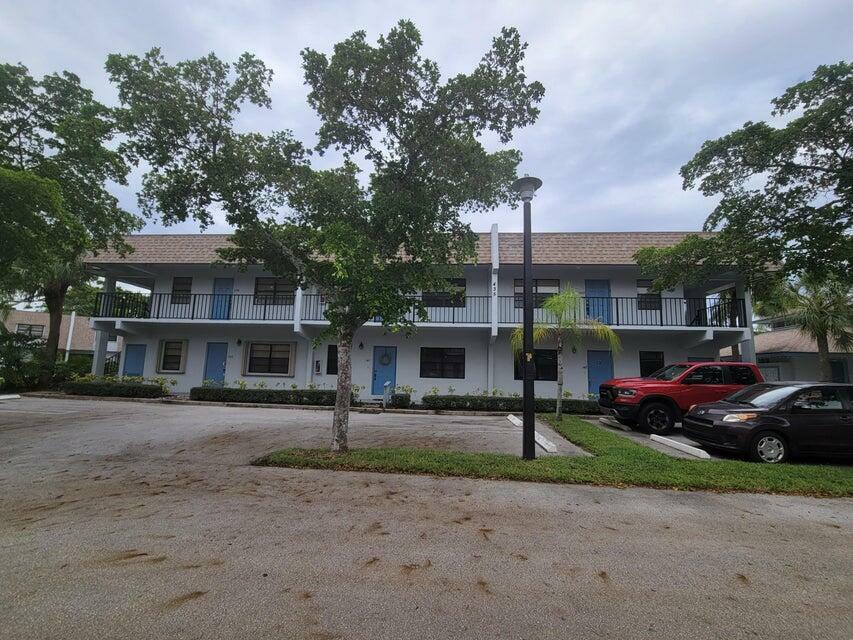 Property Photo:  435 Canal Point S 1420  FL 33444 