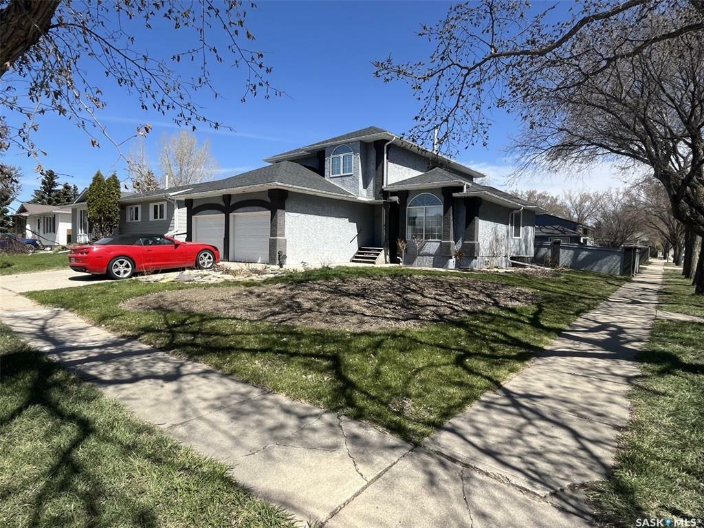 Property Photo: 202 St Andrews Crescent SK S0L 2V0