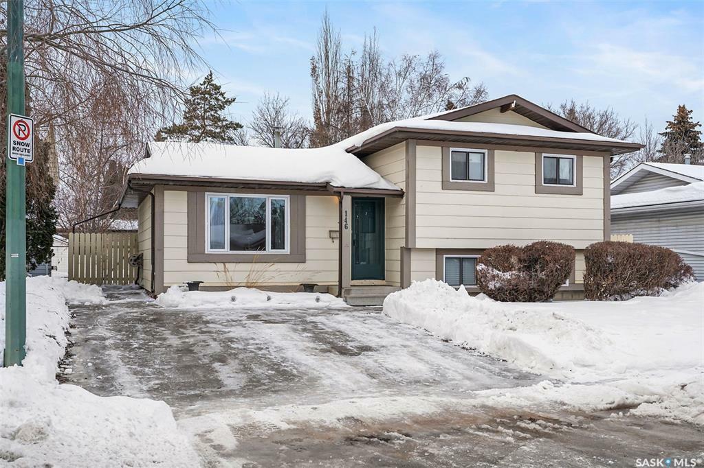 Property Photo:  146 Weyakwin Drive  SK S7J 4M5 