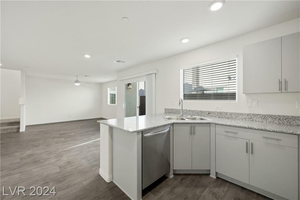 Property Photo:  5672 Sapphire Shine Avenue  NV 89122 