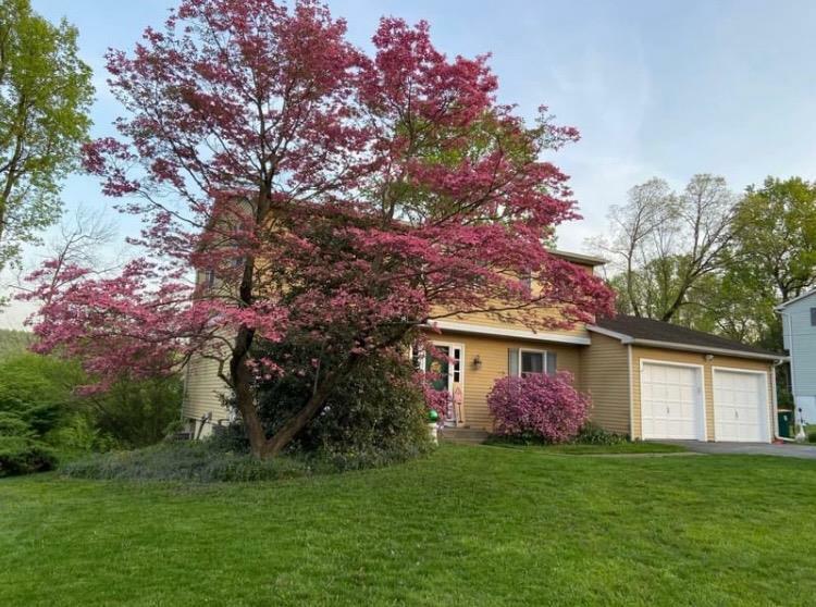 Property Photo:  342 Wedgewood Drive  PA 18045 