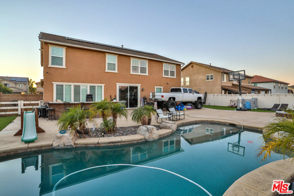 Property Photo:  37414 Valley Spring Way  CA 92563 