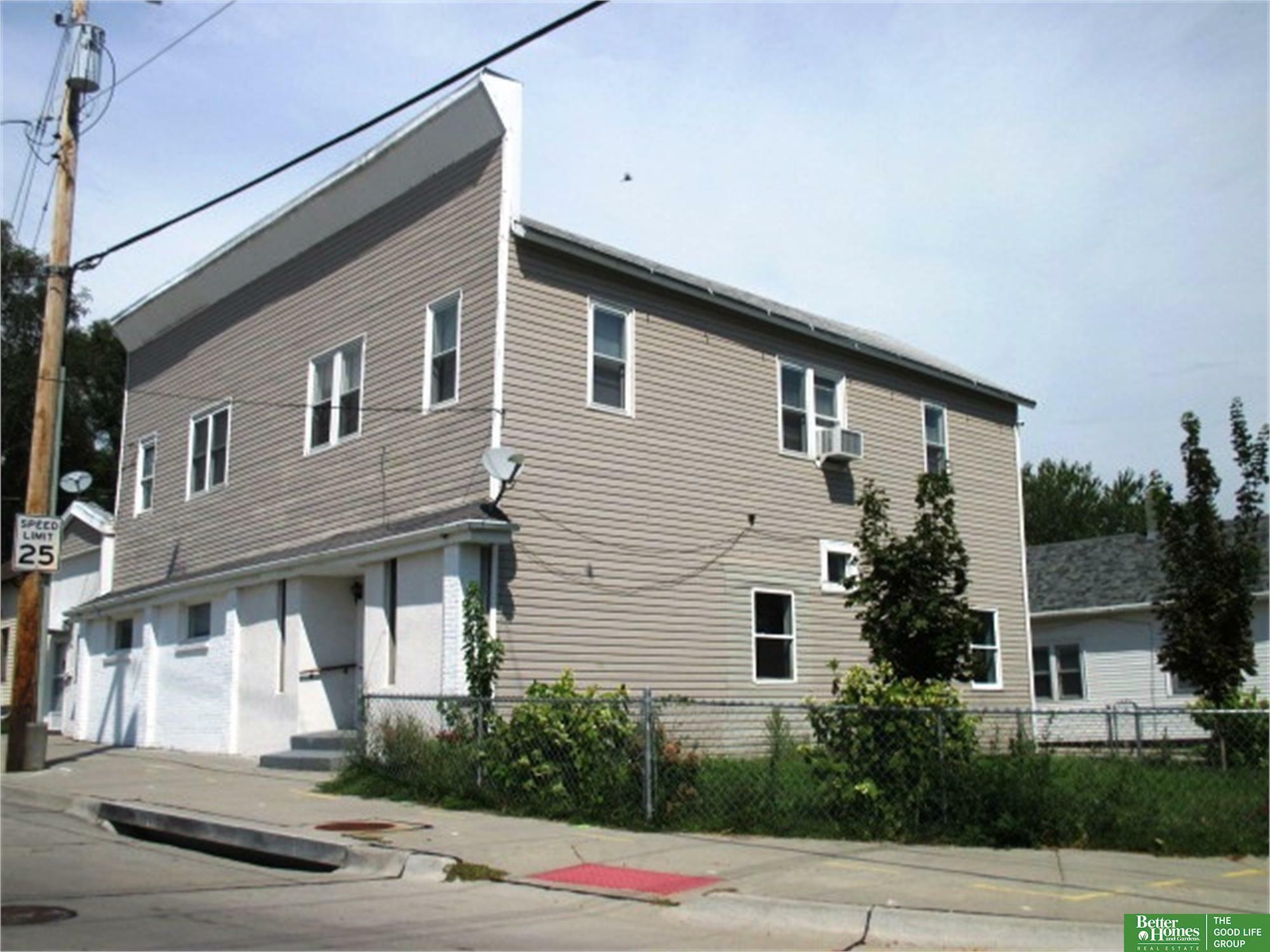 Property Photo:  1113 S 22nd Street  NE 68108 