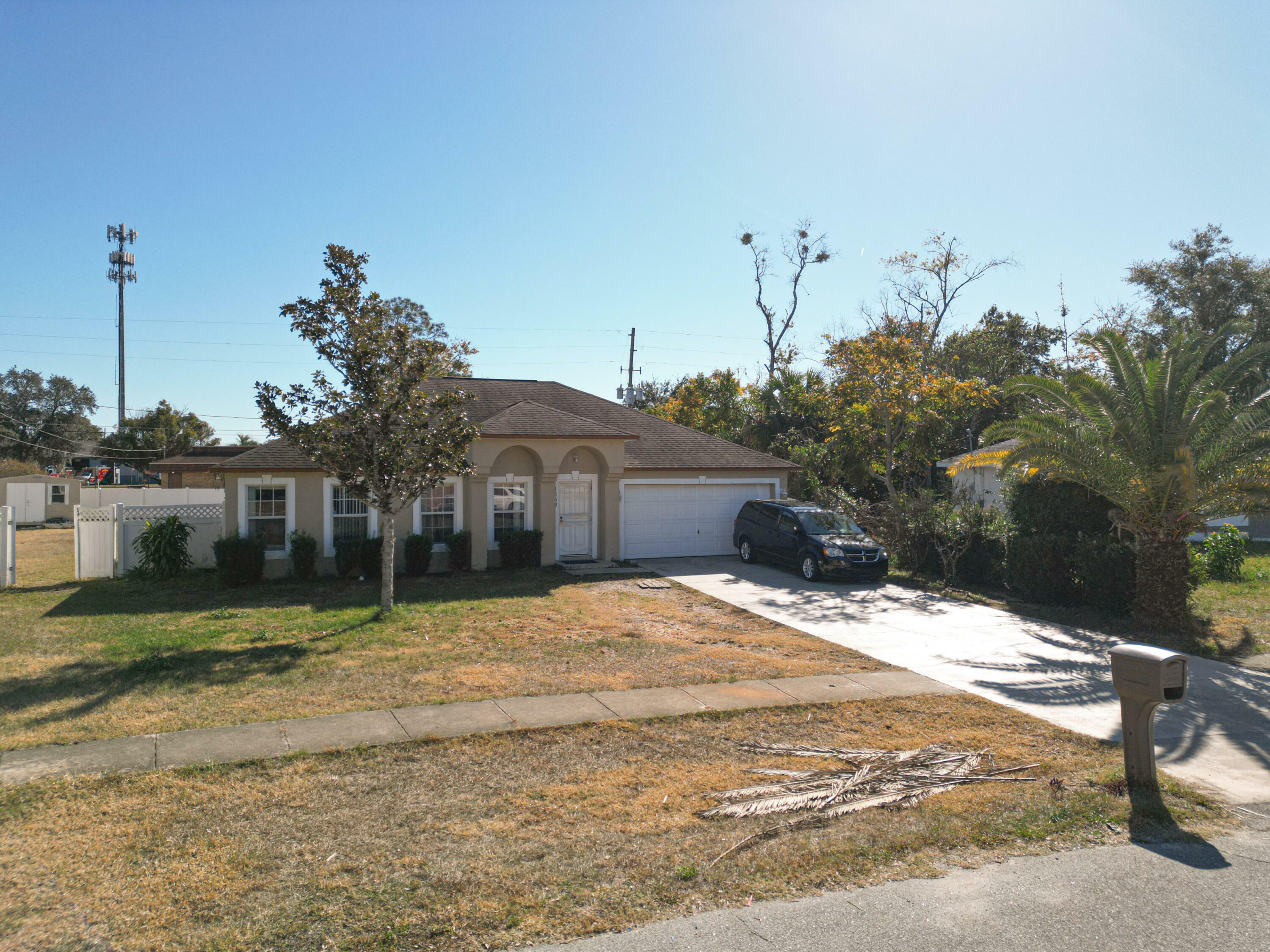 Property Photo:  1559 Ferendina Drive  FL 32725 