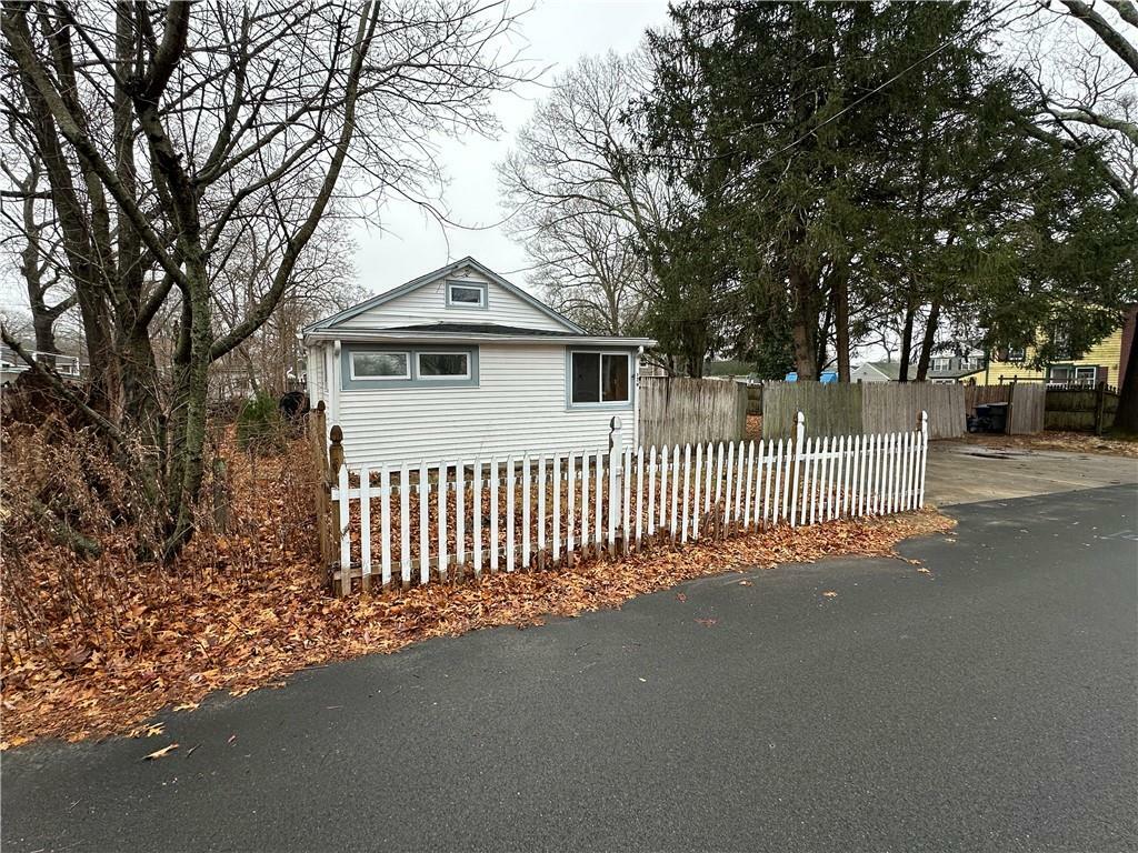 176 Canfield Avenue  Warwick RI 02889 photo